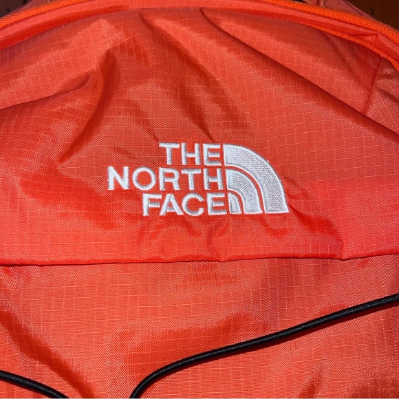 ***NWT*** The North Face Borealus Bold Orange & Black Backpack - Picture 8 of 9